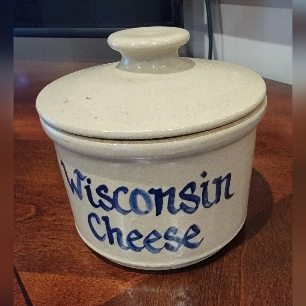 Wisconsin Cheese Stoneware Crock - Picture 1 of 3